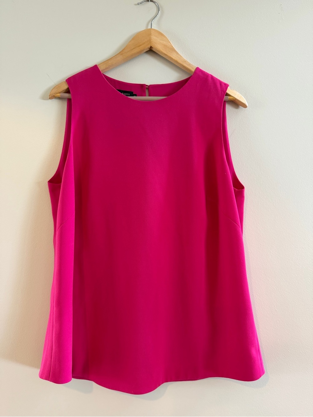 Ted Baker Vibrant Hot Pink Sleeveless Shell lined Top size large